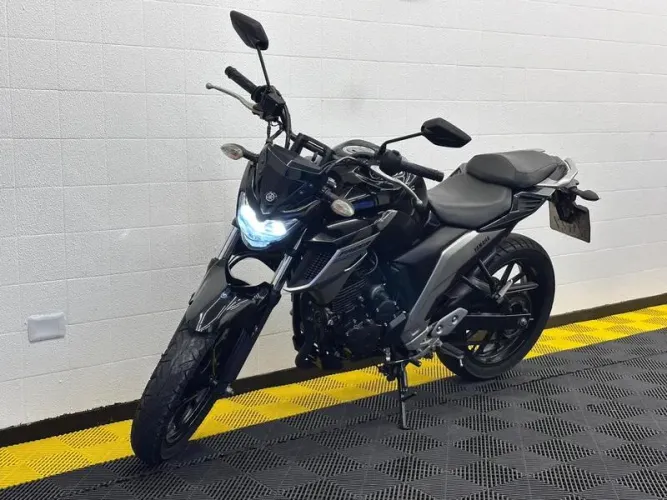 YAMAHA FZ25 FAZER 2021