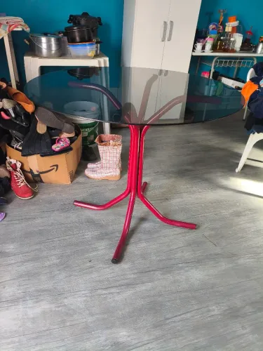 Vendo linda mesa de vidro novinha