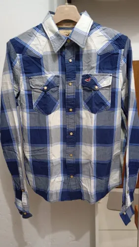Camisa quadriculada Holister (tamanho M) LEIA O ANÚNCIO 