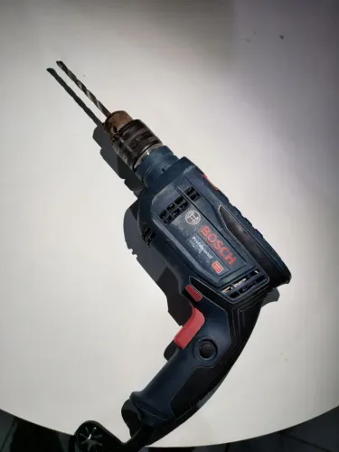 FURADEIRA BOSCH PROFESSIONAL 750W - R$ 349,99