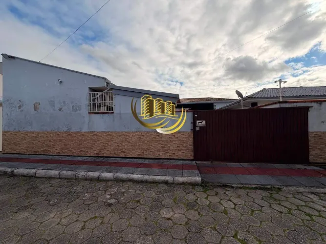 Casa para aluguel, no Bairro Forquilhas, São José-SC, com 2 quartos, sendo , com 1 vaga