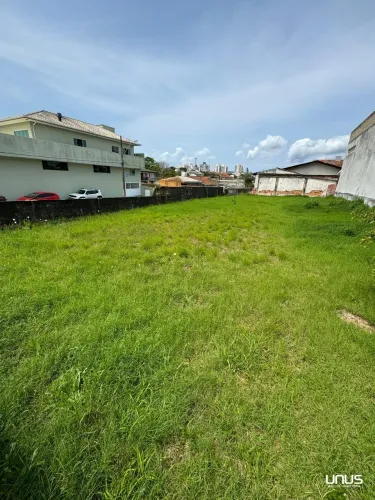 Terreno com 420m² - O espaço ideal para realizar seu projeto!