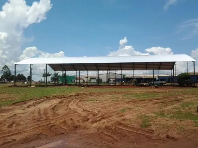 galpão metálico 500 M2. 20x25 =R$-150.000,00 - instalado na obra.