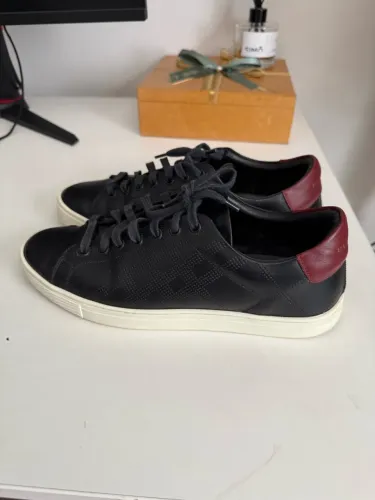 Tênis burberry