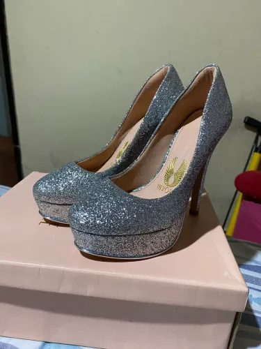 Salto com glitter prata