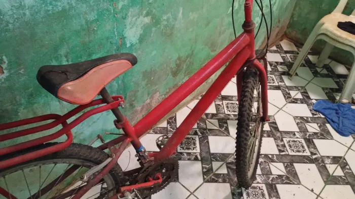Bicicleta aro 26 com marcha