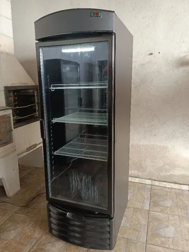 Cervejeira Metalfrio Expositora, 570 litros, com 3 MESES de GARANTIA?CONFIRA?