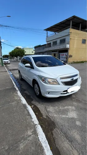 Chevrolet Onix Hatch LT 1.0 8V Flex Power Mec. 4P 2016