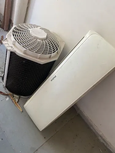 ESTOU VENDENDO POR QUE NO PRÉDIO AONDE EU VOU ABRIR LOJA E LA PRECISA SER PADRONIZADO.