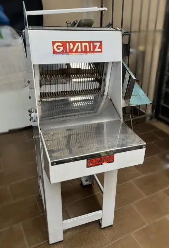 Fatiadeira de pão G.PANIZ - equipamento de panificação (usada)