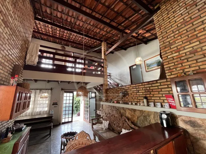 Casa para Venda em Pacoti, Centro, 5 dormitórios, 4 suítes, 4 banheiros, 4 vagas