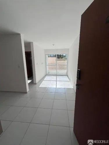 Apartamento com 2 dormitórios para alugar, 50 m² por R$ 1.300,00/mês - Itararé - Campina G