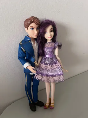 Casal Descendentes Mal e Ben