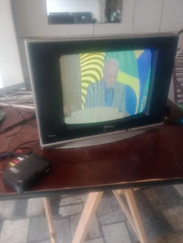 Tv de 14 com conversor 