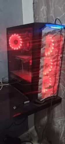 PC GAMER + MONITOR MANCER VALAK