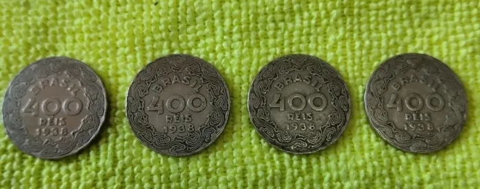 Lote com 4 moedas 400 reis 1938