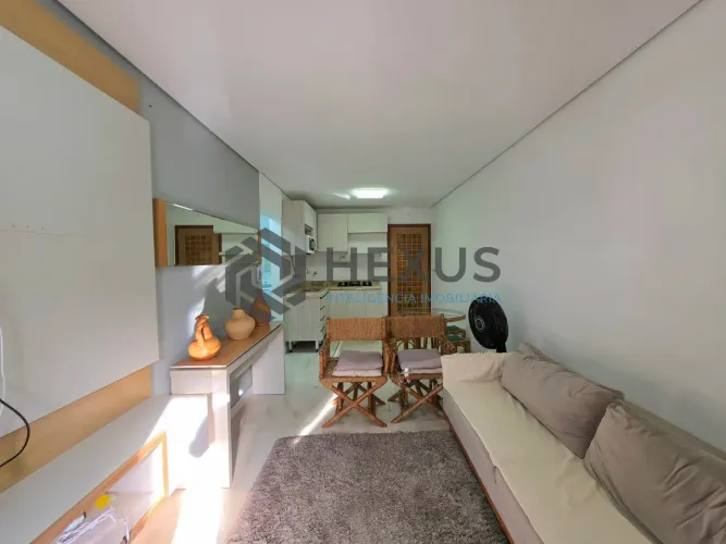 Apartamento com varanda e lazer a 2 quadras da praia nas Pitangueiras, Guarujá