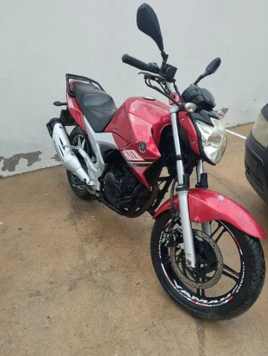 Venda de um Yamaha fazer 250 2011