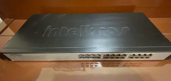 Switch Intelbras SF2400 10/100 mbps - 24 portas