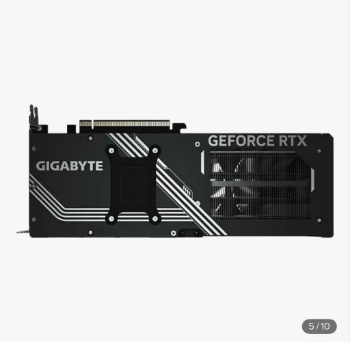 Rtx 5070 nova Lacrada no plástico