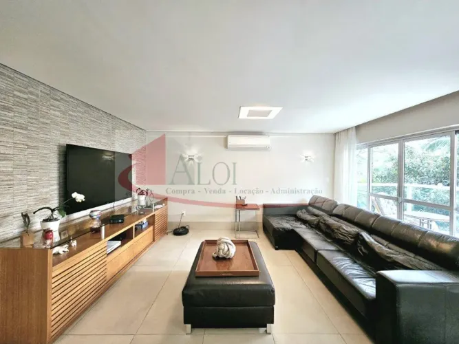 Ape vende Itaim BIbi Fica a 650 metros do Parque do Povo, Reformado em 2016, este apartame