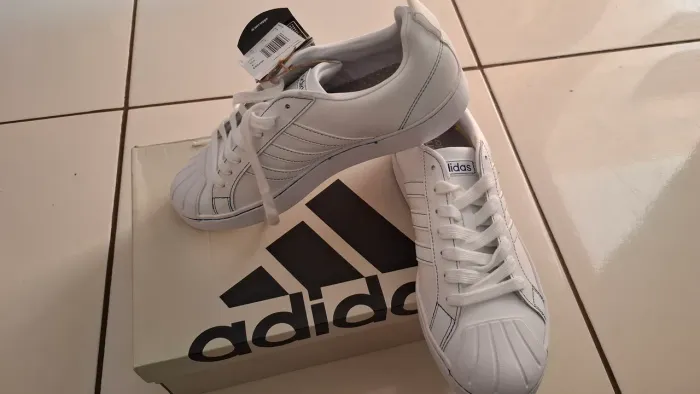 Tenis Adidas Streetcheck original Tamanho 40 nunca usado na Caixa 