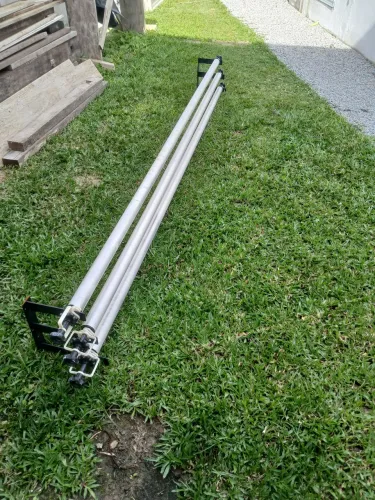 Suporte Para Três Fundos Infinitos De Parede