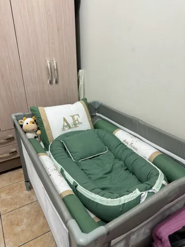 Berço portátil e chiqueirinho