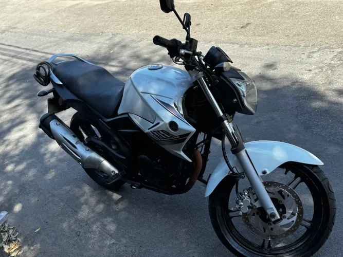 Fazer 250