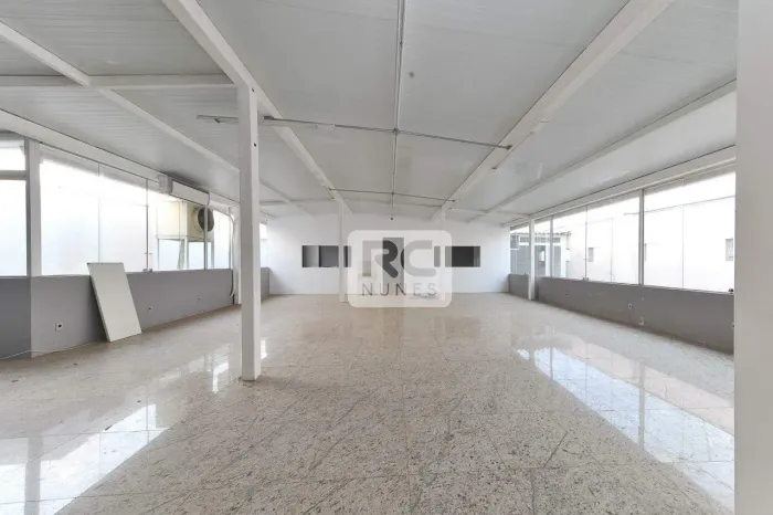 Andar Corrido para Aluguel no Estoril Espaço, Conforto e Localização Estratégica