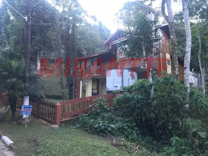 Sobrado à venda em Serra Da Cantareira