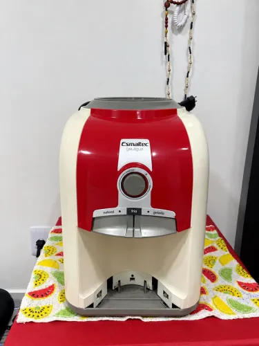 Vendo bebedouro usado em boas condições