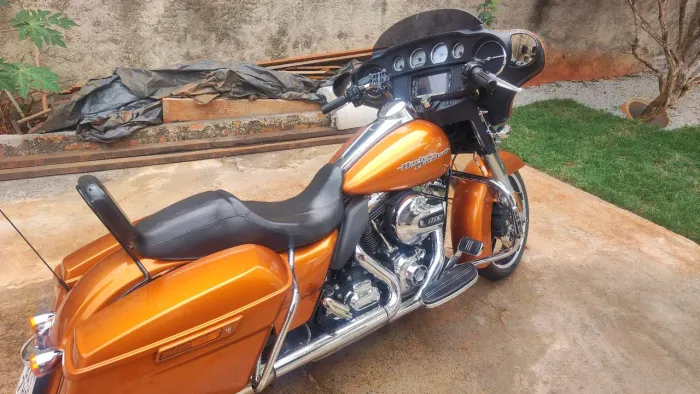 Harley-Davidson Street Glide 2014 ? Laranja, 44.700 km