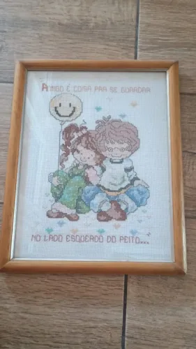 Quadro em Ponto Cruz com Moldura, medindo 33x27 cm - DESAPEGO