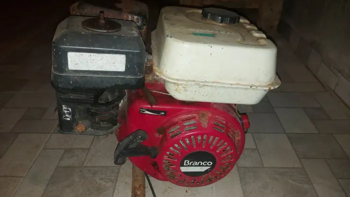 Venda de motor de barco 