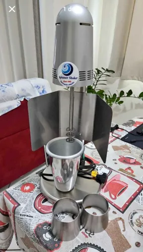BATEDOR DE MILK-SHAKE INDUSTRIAL INOX - 110 VOLTS