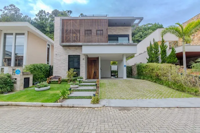 Casa à venda no Cond. Costa Verde em Itajaí