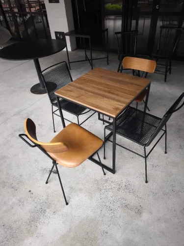 Mesa quadrada