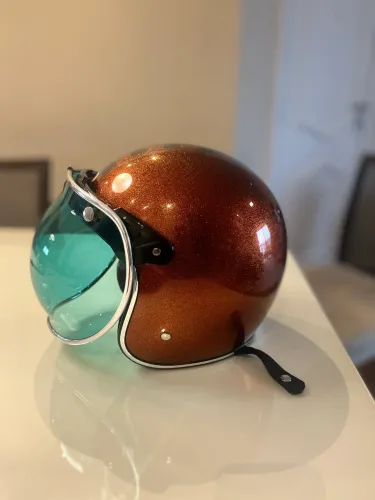 Capacete Bell custom com viseira N° 60.