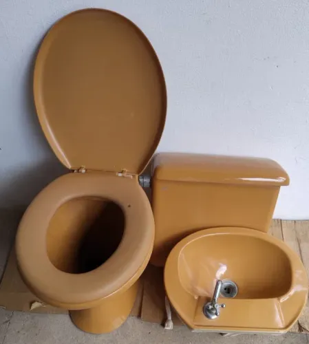 Kit sanitário com pia