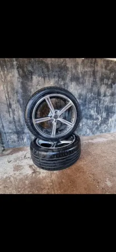 Roda aro 17 com pneu 1,400.00
