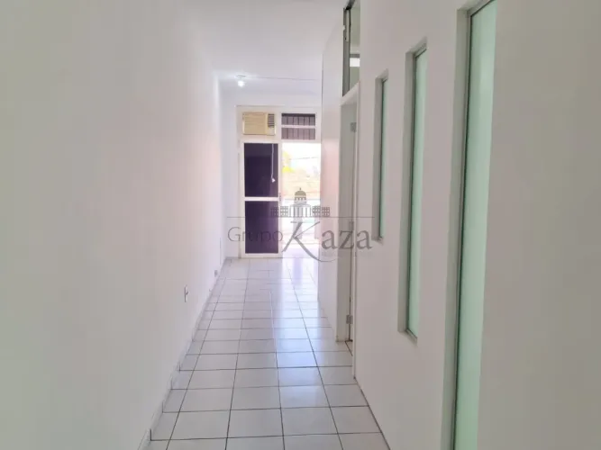 Oportunidade - Sala Comercial - Centro - 60m².
