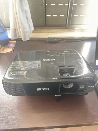 Projetor Epson PowerliteS18+