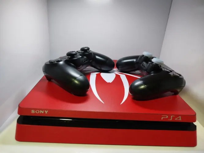 PLAYSTATION 4 SLIM 500GB
