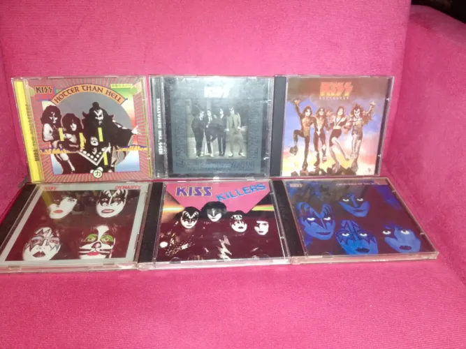 vários cds do Kiss