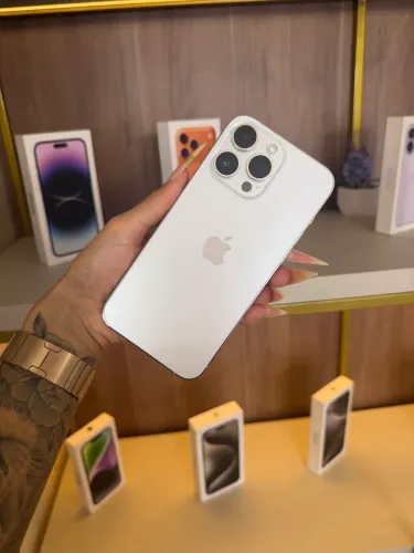 iPhone 14 Pro Max Prateado 
