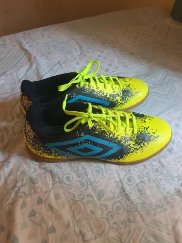Tenis umbro original tam 42