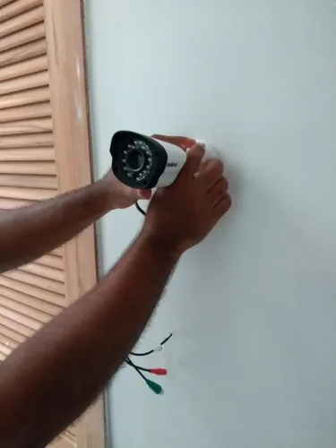 Instalação de Câmeras, Cerca Elétrica, Motor de Portão e Alarmes | SN Serviços