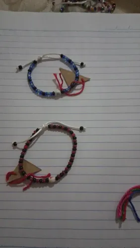 Pulseiras de micangas de. Iniciais 