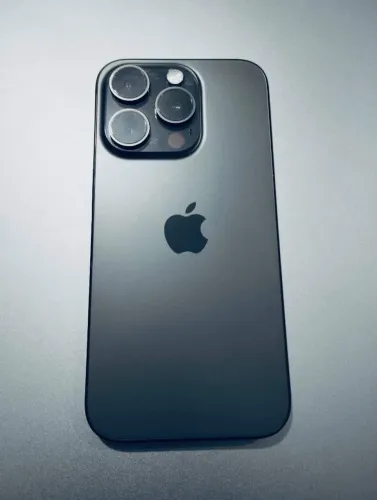 IPHONE 15 PRO - 128G - BATERIA 80%